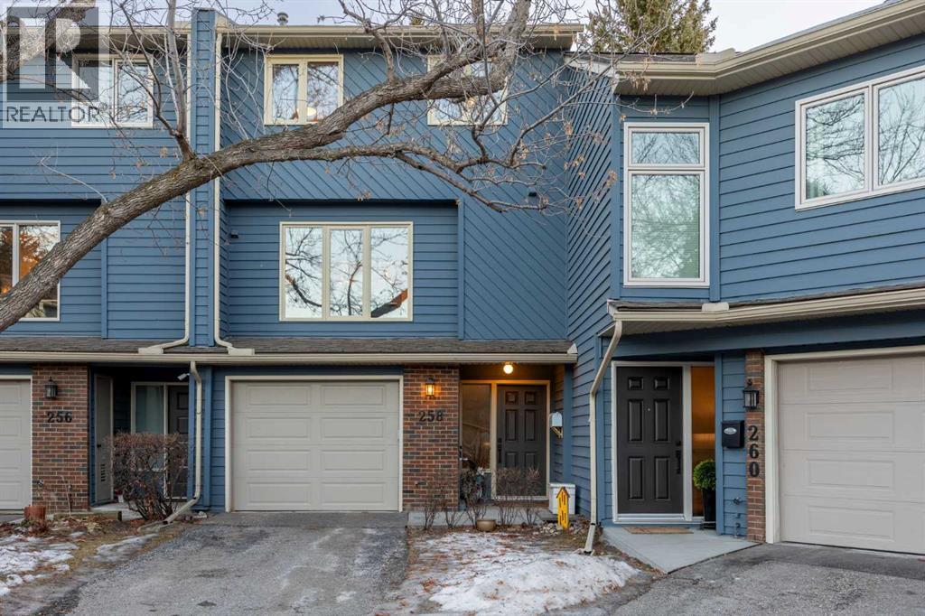 Row / Townhouse for Sale in 258 Point Mckay Terrace NW|Calgary, Alberta T3B4V6 2