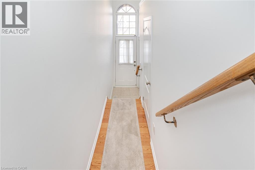 Row / Townhouse for Sale in 7186 TRIUMPH Lane|Mississauga, Ontario L5N0C5 5