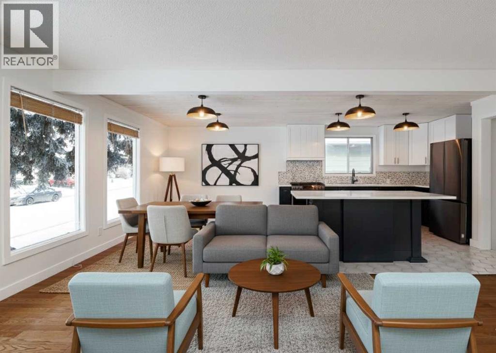 House for Sale in 256 Queen Tamara Way SE|Calgary, Alberta T2J4E7 2