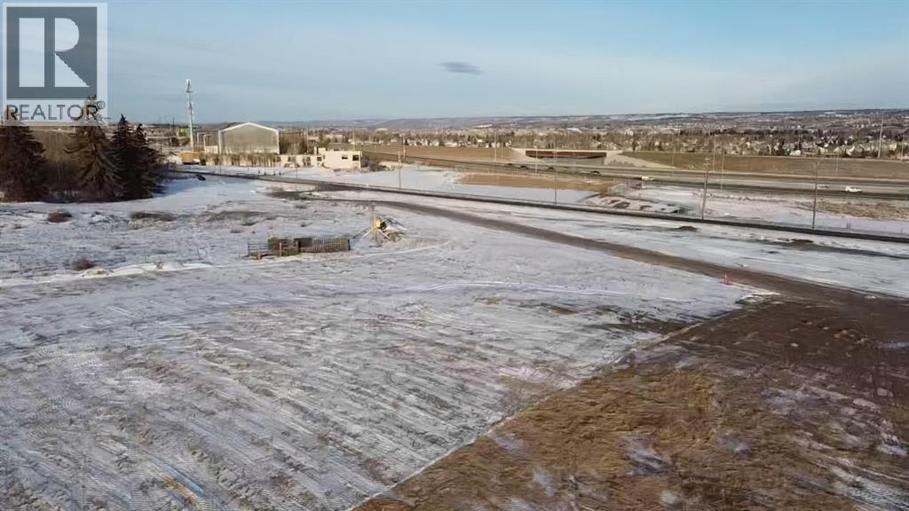 Property for Sale in 117R 101 Street SW|Calgary, Alberta T3B5T2 4