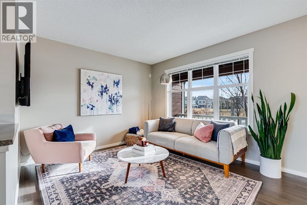 Row / Townhouse for Sale in 121 Marine Drive SE|Calgary, Alberta T3M1V9 2