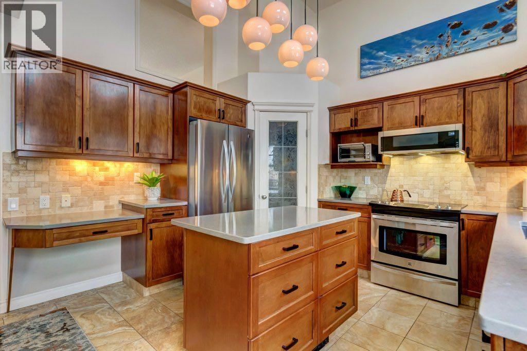 Row / Townhouse for Sale in 105 Inglewood Grove SE|Calgary, Alberta T2G5R4 4