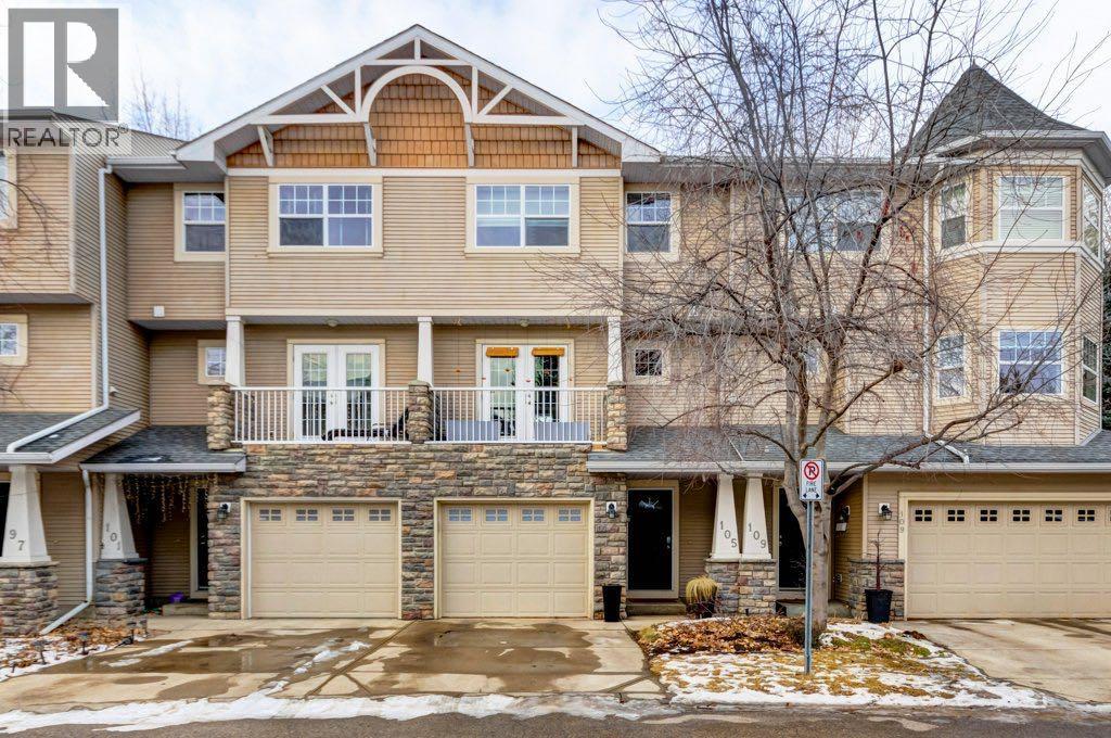 Row / Townhouse for Sale in 105 Inglewood Grove SE|Calgary, Alberta T2G5R4