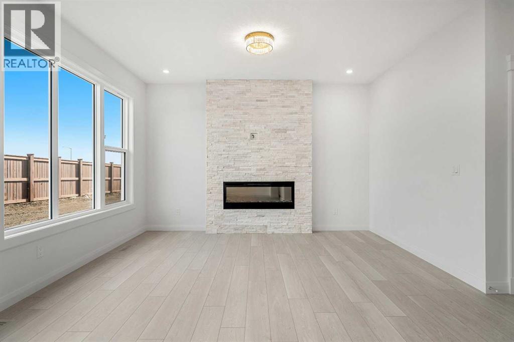 House for Sale in 94 Cornerbrook Crescent NE|Calgary, Alberta T3N2K9 2