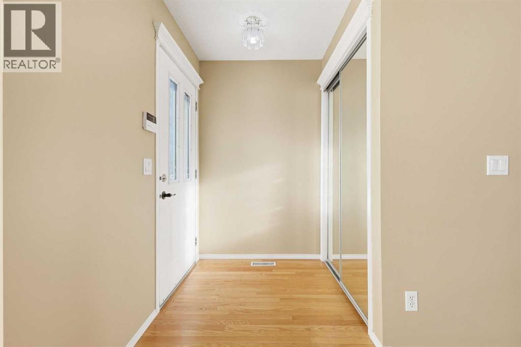 House for Sale in 160 Taradale Drive NE|Calgary, Alberta T3J5G3 5