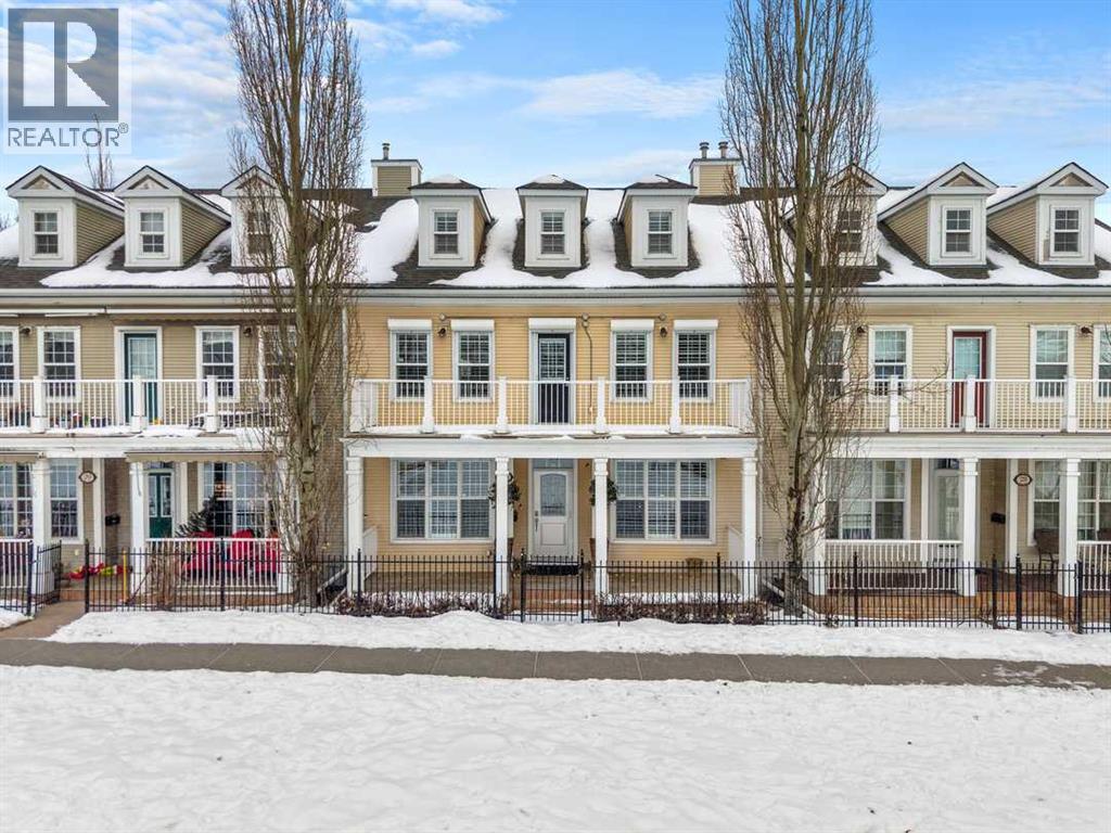 Row / Townhouse for Sale in 24 Ypres Mews SW|Calgary, Alberta T2T6L2 2