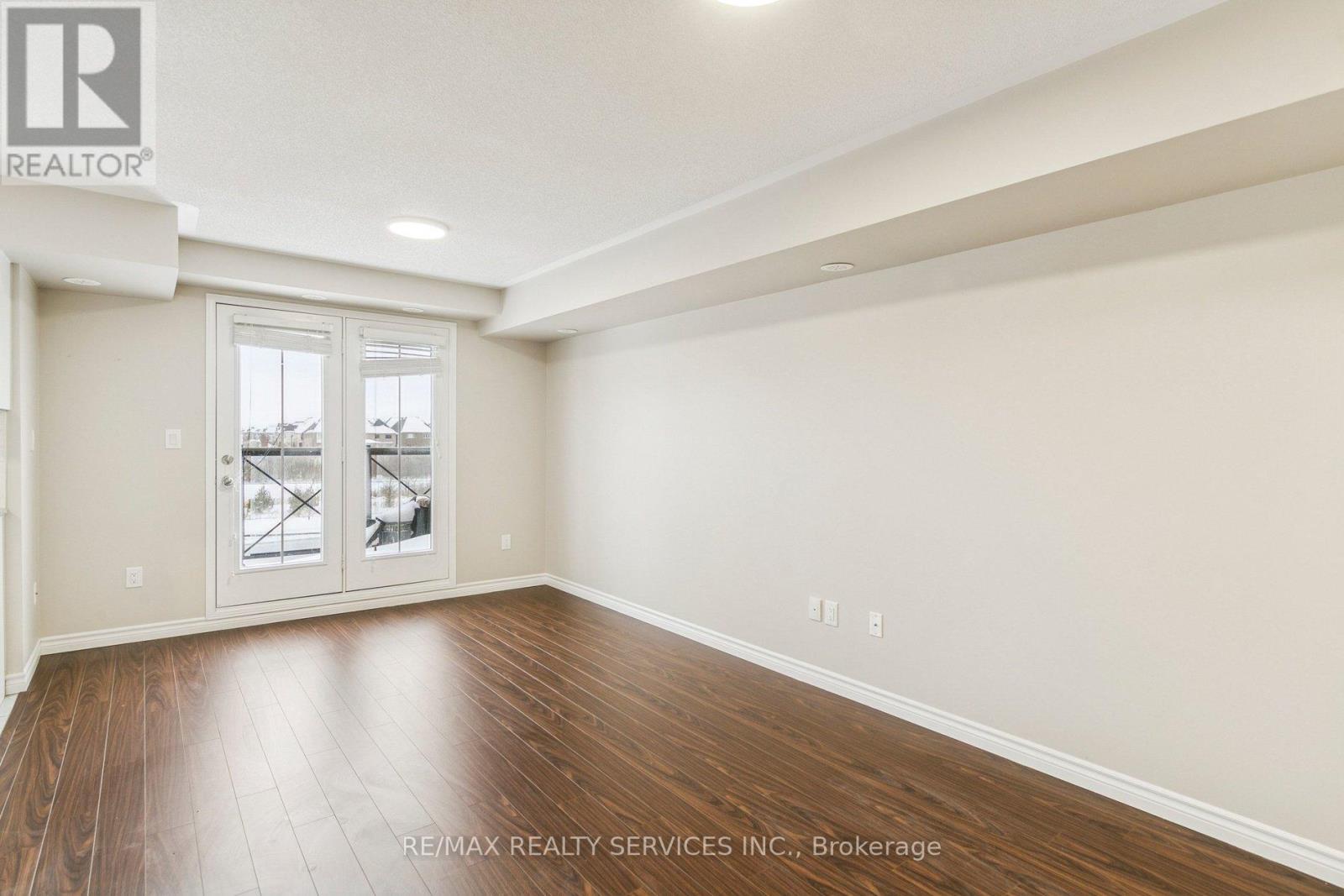 Row / Townhouse for Sale in 22 - 2504 POST ROAD|Oakville (RO River Oaks), Ontario L6H0G6 5