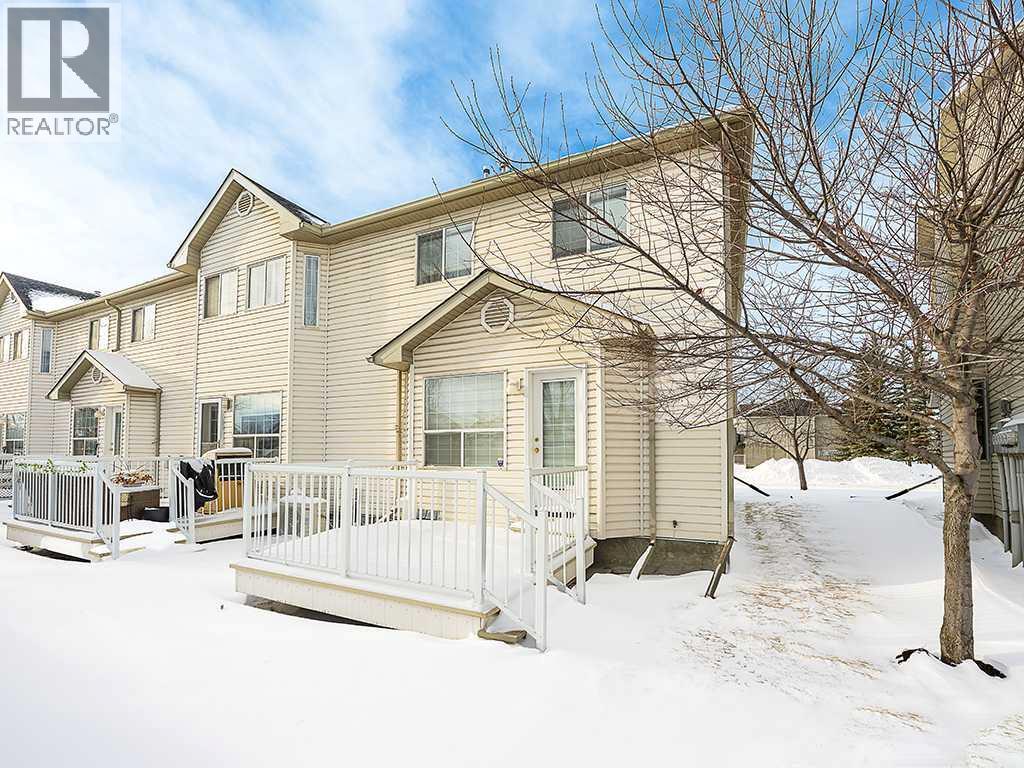 Row / Townhouse for Sale in 119 Mt Douglas Manor SE|Calgary, Alberta T2Z3C8 2