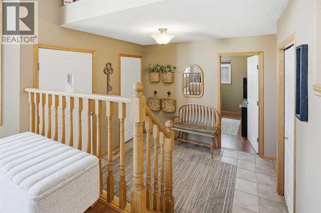 House for Sale in 940 Citadel Drive NW|Calgary, Alberta T3G4A4 4