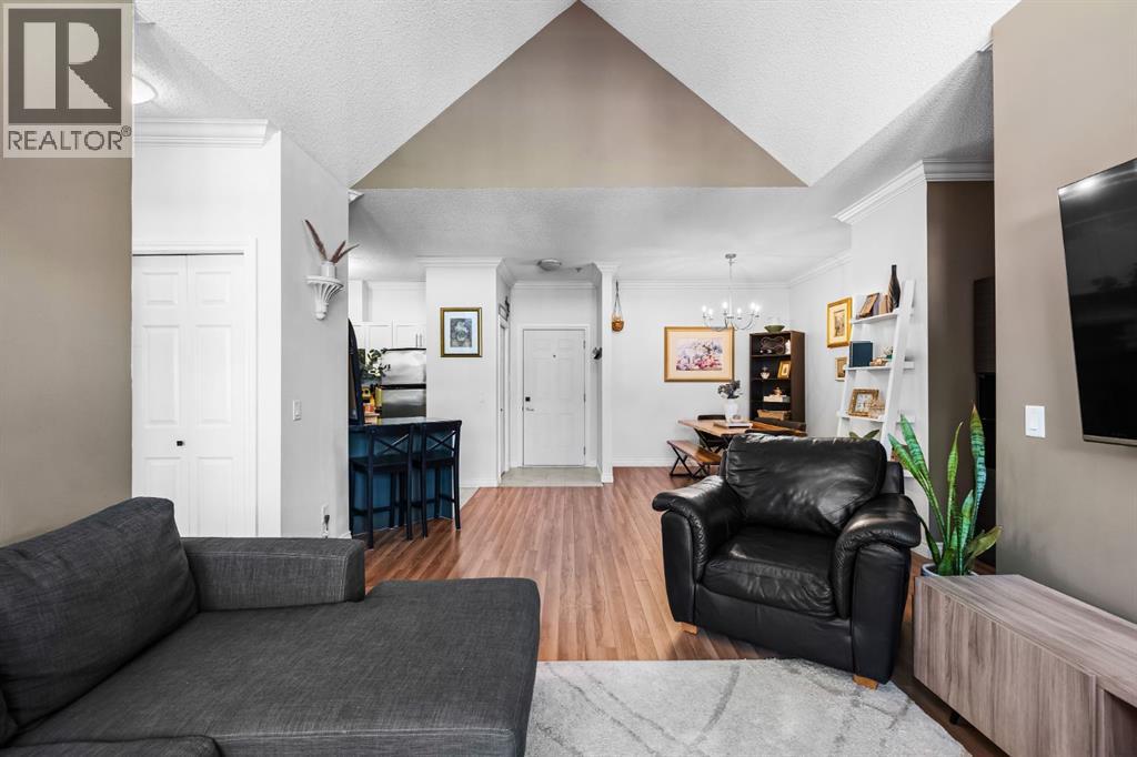 Apartment for Sale in 306, 11170 30 Street SW|Calgary, Alberta T2W6J2 4