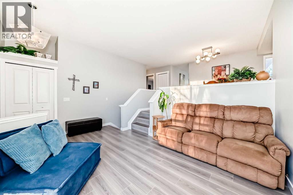 House for Sale in 76 Tuscany Way NW|Calgary, Alberta T3L2A4 4