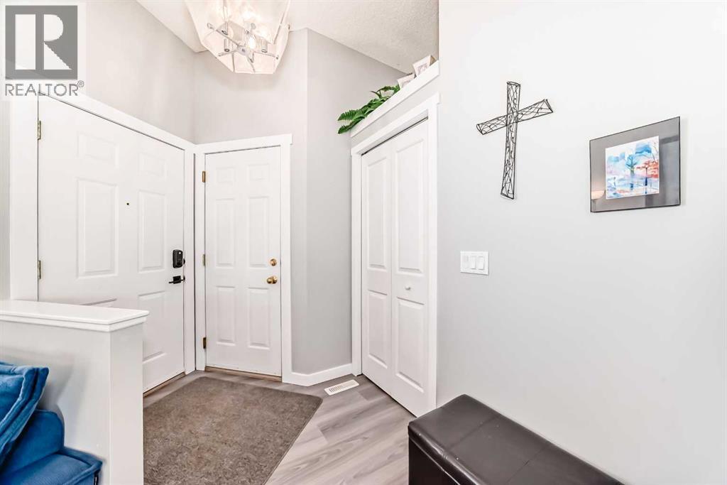 House for Sale in 76 Tuscany Way NW|Calgary, Alberta T3L2A4 2