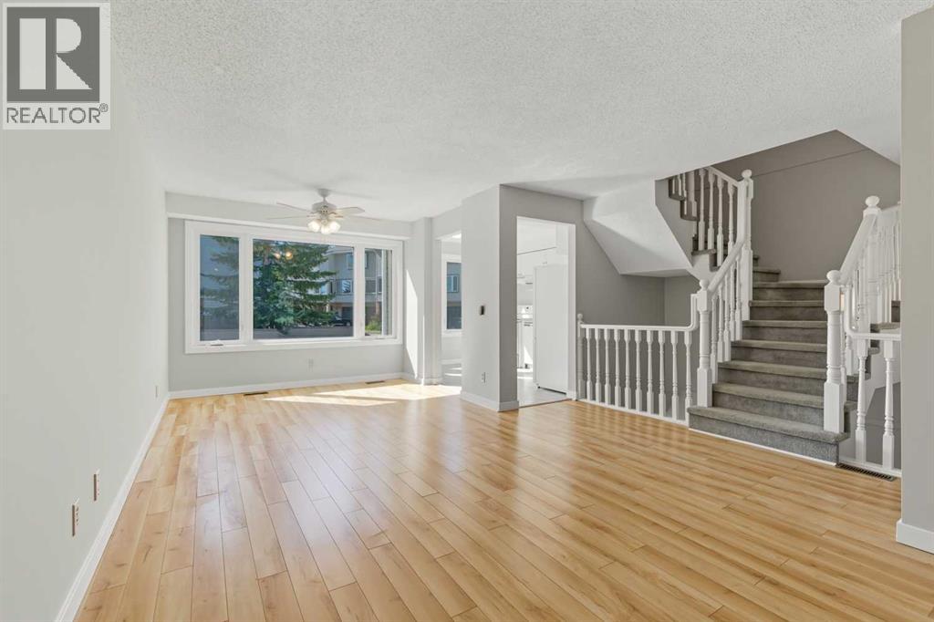 Row / Townhouse for Sale in 12 Coachway Gardens SW|Calgary, Alberta T3H2V9 3