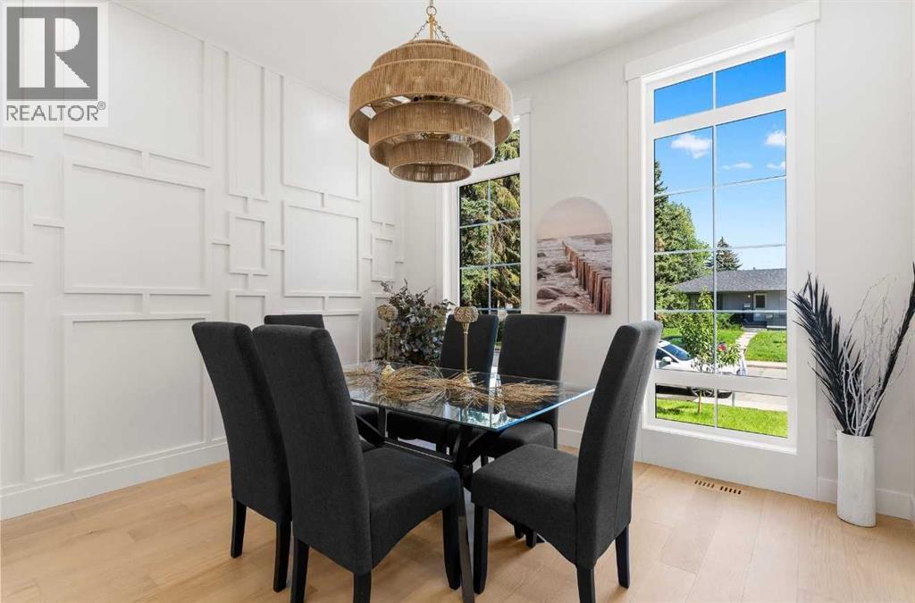 Duplex for Sale in 1425 44 Street SW|Calgary, Alberta T3C2A7 5