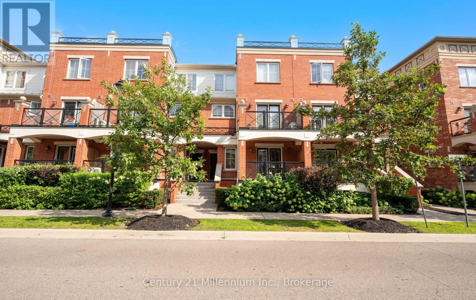 Row / Townhouse for Sale in 4 - 2460 POST ROAD|Oakville (RO River Oaks), Ontario L6H0J2