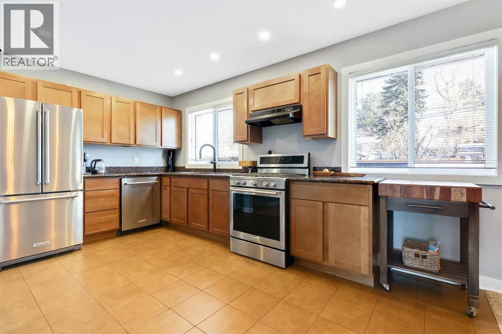 House for Sale in 70 Fairview Crescent SE|Calgary, Alberta T2H0Z6 4