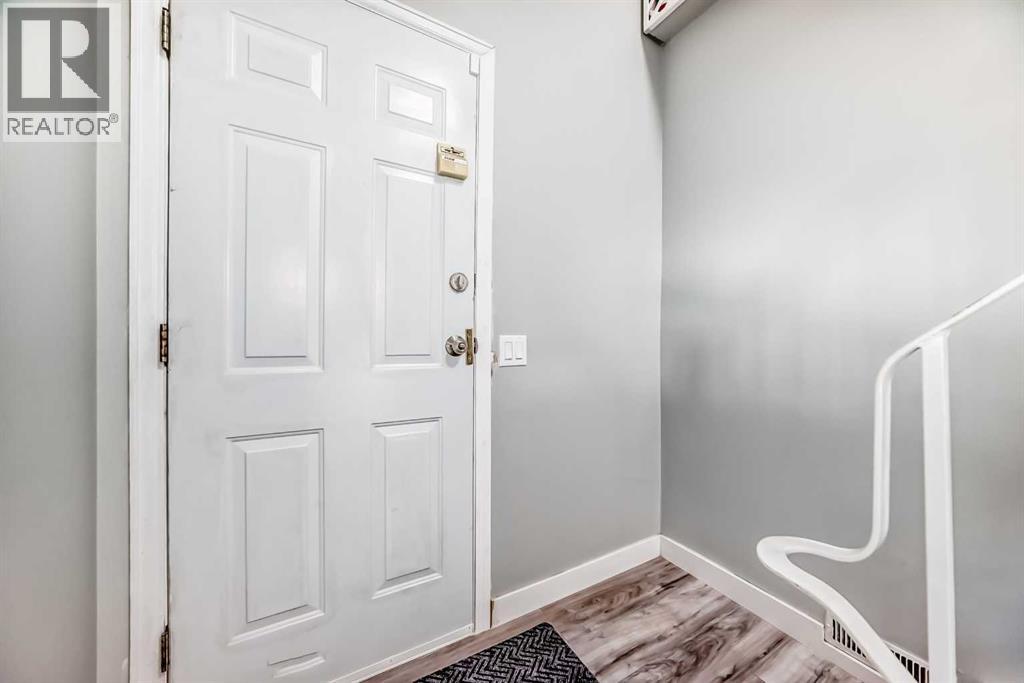 Row / Townhouse for Sale in 1201 53B Street SE|Calgary, Alberta T2A1W1 4