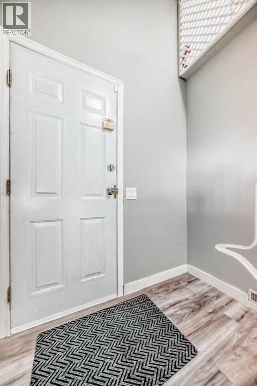 Row / Townhouse for Sale in 1201 53B Street SE|Calgary, Alberta T2A1W1 5