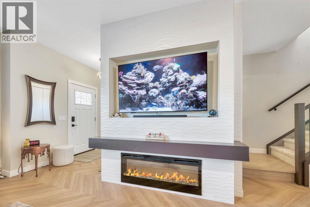 Duplex for Sale in 21427 Sheriff King Street SW|Calgary, Alberta T2X5S2 2