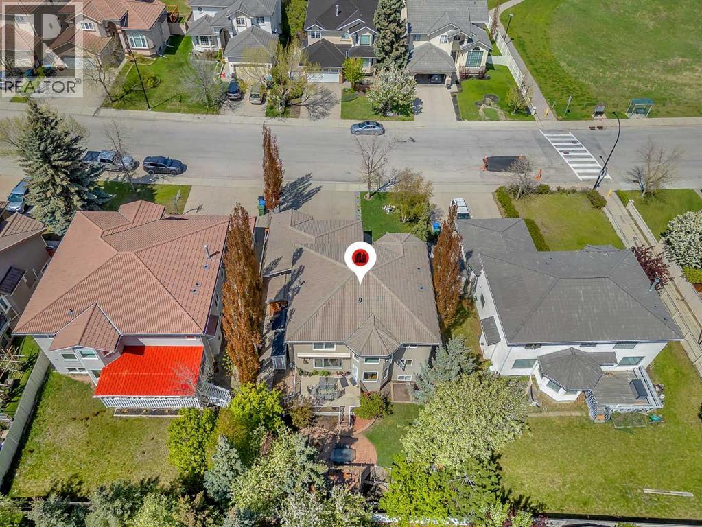 House for Sale in 33 Edgevalley Way NW|Calgary, Alberta T3A4X7 5