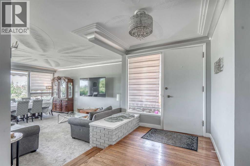 House for Sale in 1721 22 Street SW|Calgary, Alberta T3C1H4 5