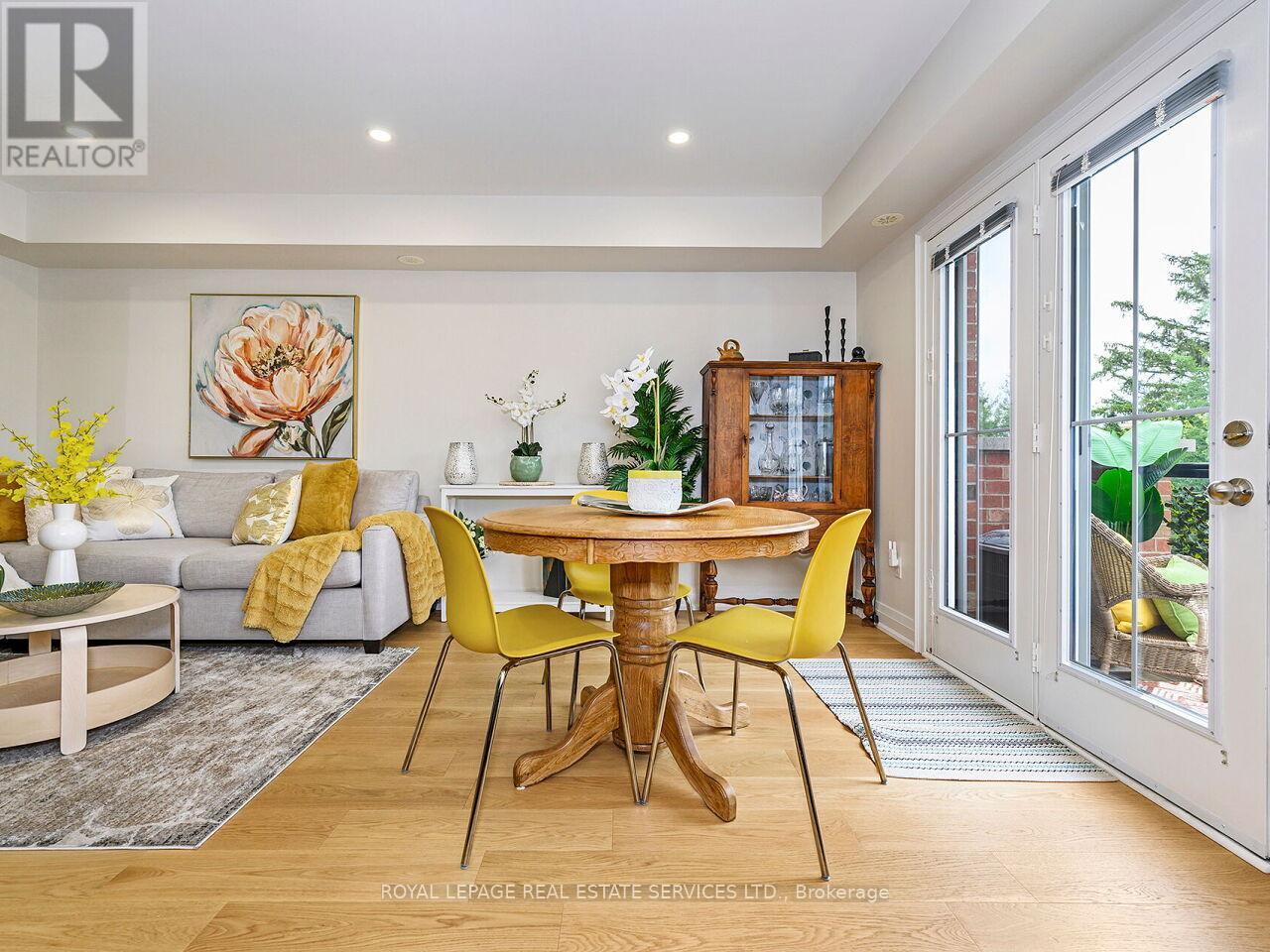 Row / Townhouse for Sale in UNIT 12 - 19 HAYS BOULEVARD|Oakville (RO River Oaks), Ontario L6H0H8 5