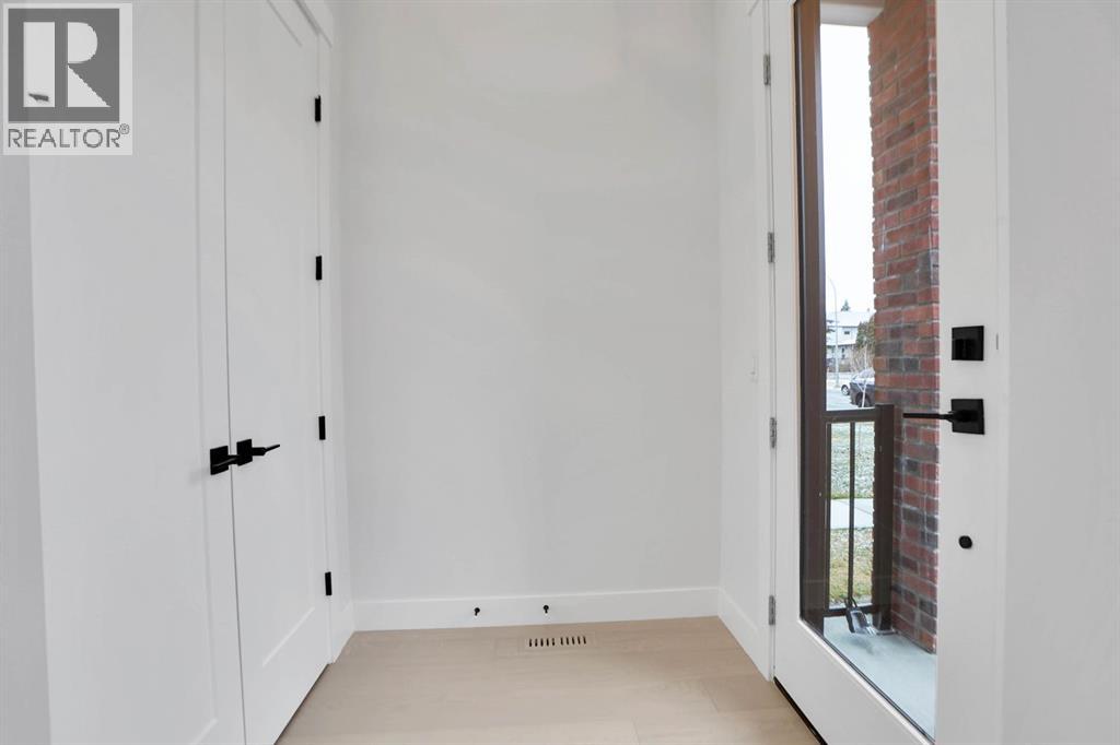 Duplex for Sale in 8526 47 Avenue NW|Calgary, Alberta t3b1z9 4