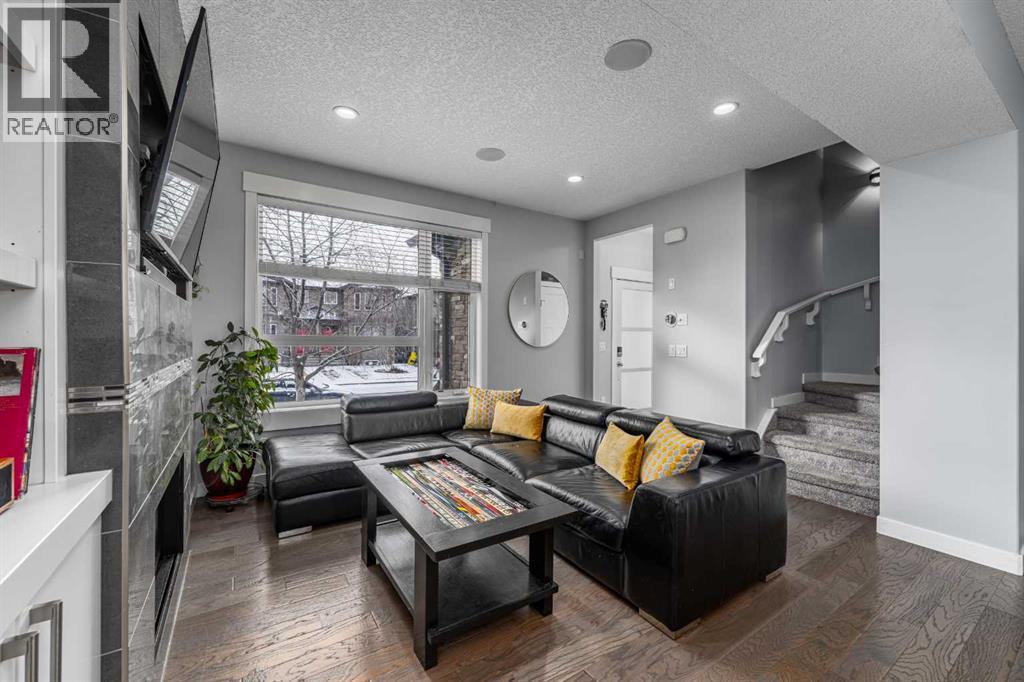 Row / Townhouse for Sale in 1, 2432 24A Street SW|Calgary, Alberta T3E1W1 5