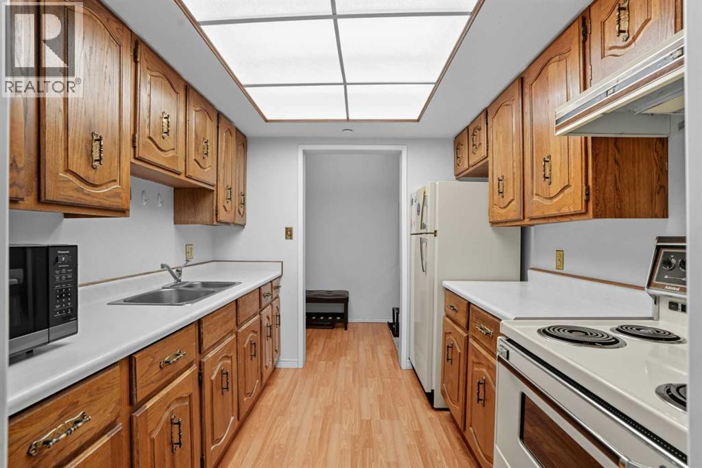 Apartment for Sale in 109, 3730 50 Street NW|Calgary, Alberta T3A2E3 5