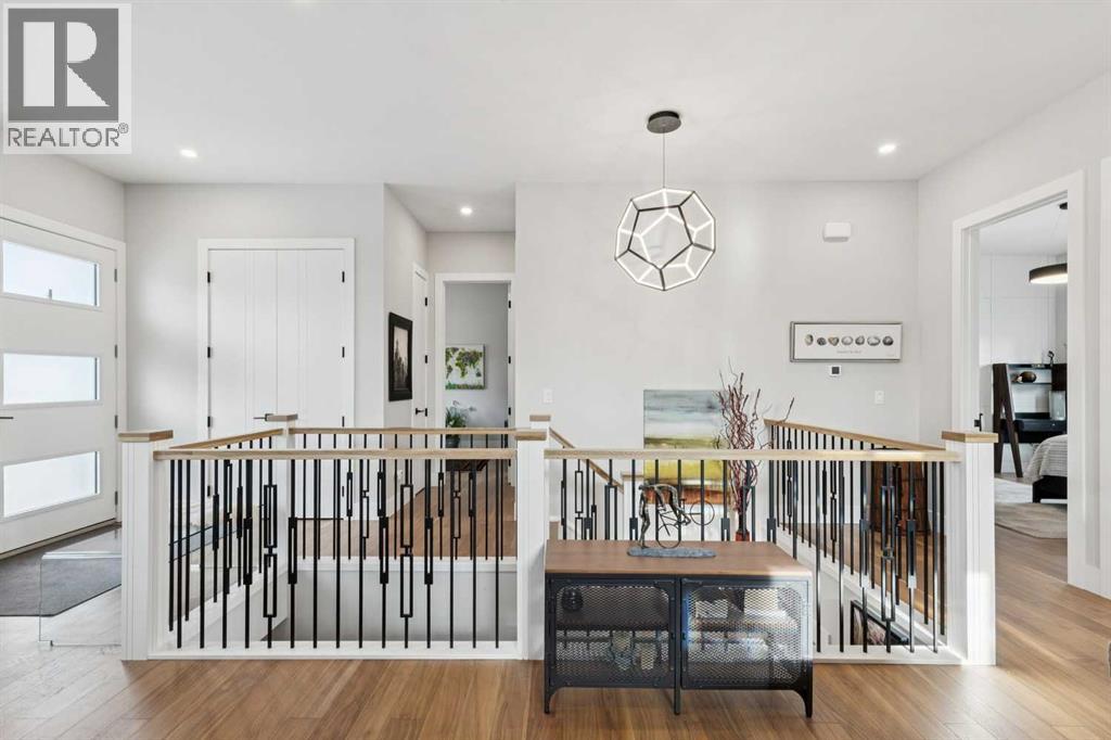 House for Sale in 60 Havenhurst Crescent SW|Calgary, Alberta T2V3C5 3