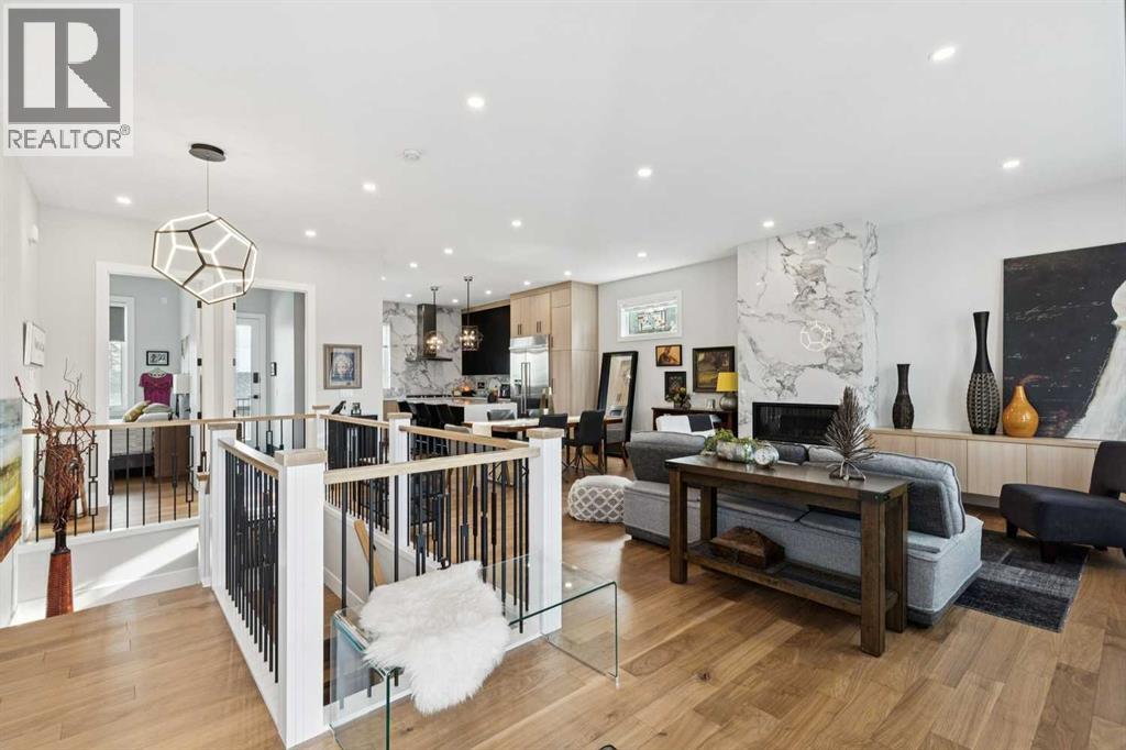 House for Sale in 60 Havenhurst Crescent SW|Calgary, Alberta T2V3C5 4