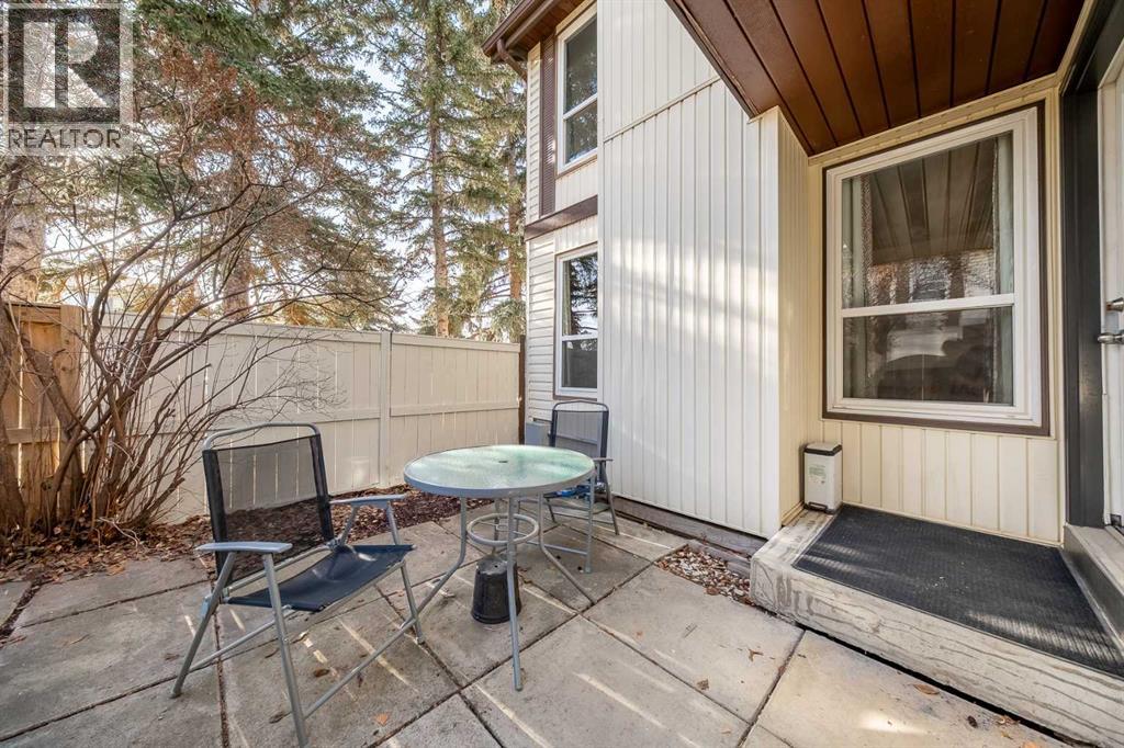 Row / Townhouse for Sale in 5, 3200 60 Street|Calgary, Alberta T1Y4K8 3