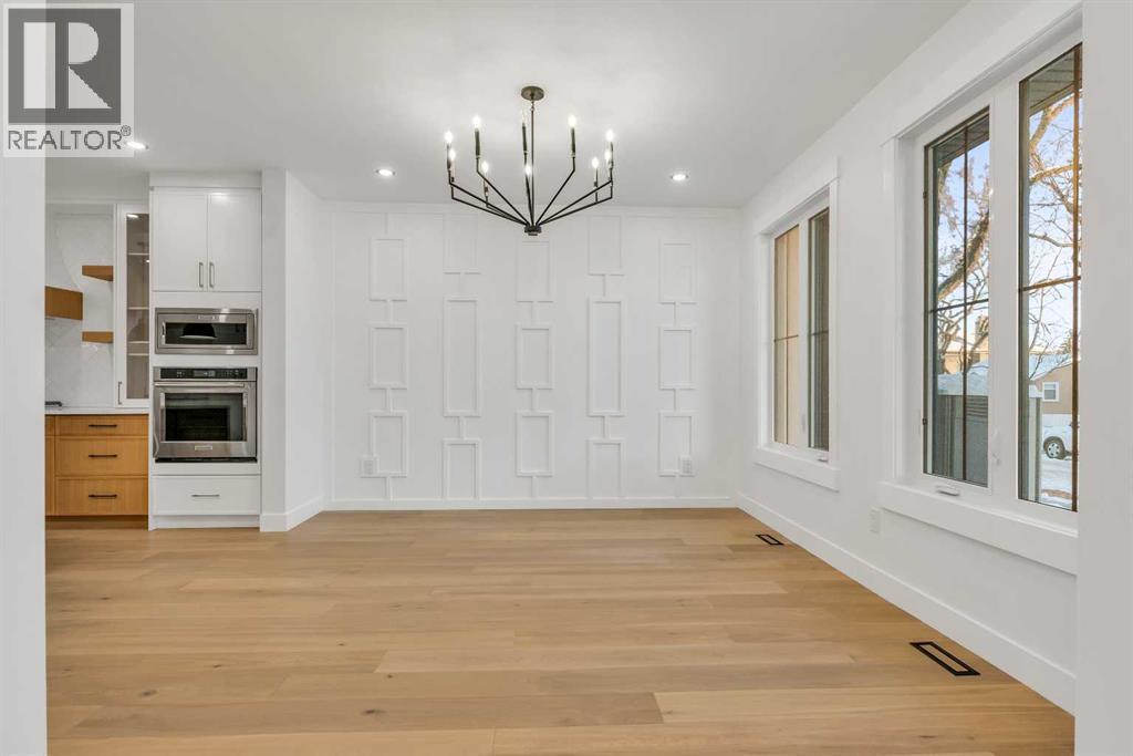 Duplex for Sale in 642 25 Avenue NW|Calgary, Alberta T2M2A9 3