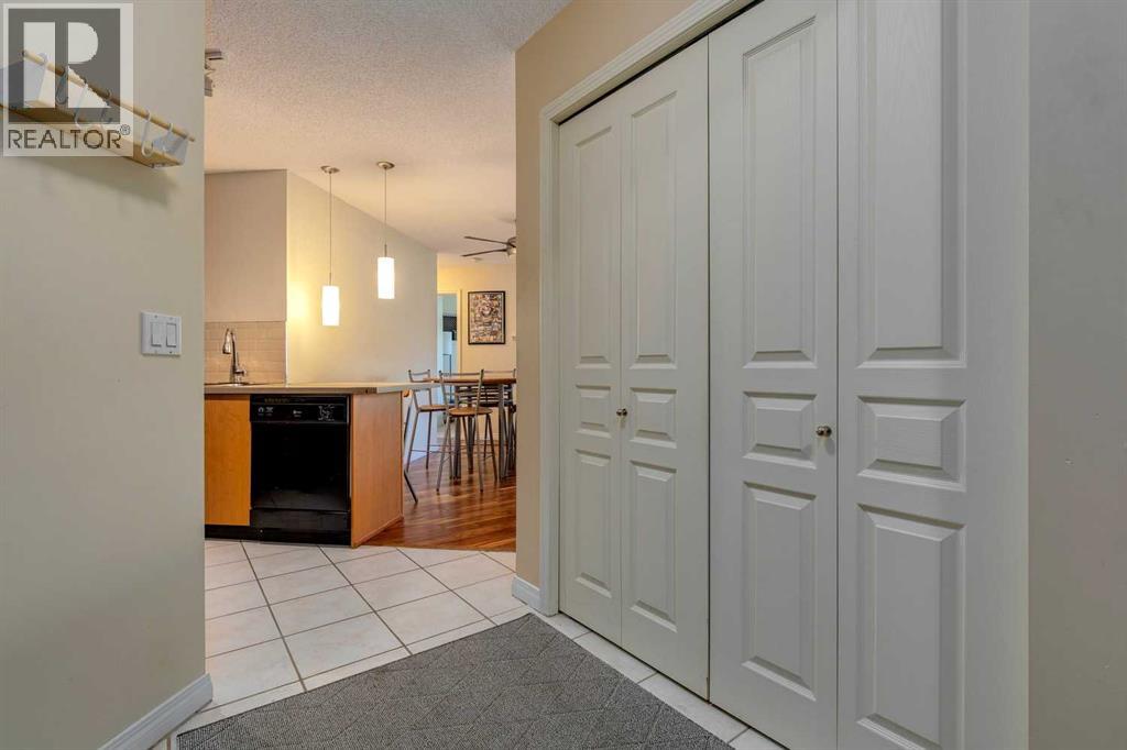 Apartment for Sale in 433, 22 Richard Place SW|Calgary, Alberta T3E7N6 3