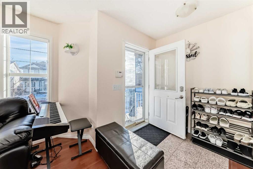 House for Sale in 187 Taravista Street NE|Calgary, Alberta T3J4S2 5