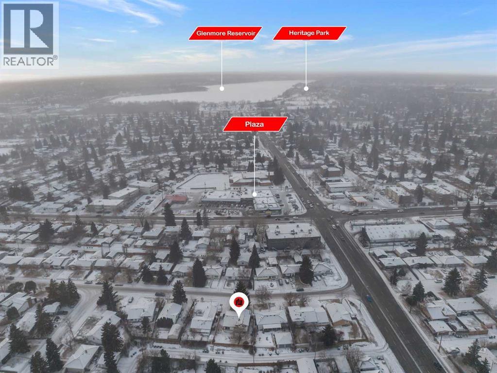 House for Sale in 8416 7 Street SW|Calgary, Alberta T2V1G7 3