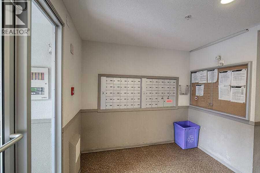 Apartment for Sale in 4417, 10 Prestwick Bay SE|Calgary, Alberta T2Z0B4 4