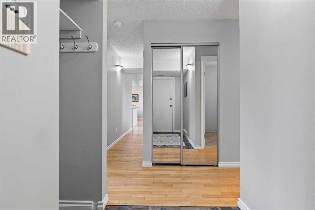 Apartment for Sale in 703, 1540 29 Street NW|Calgary, Alberta T2N4M1 3