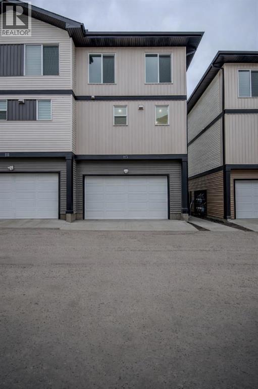Row / Townhouse for Sale in 113 Corner Meadows Square NE|Calgary, Alberta T3N2N2 3