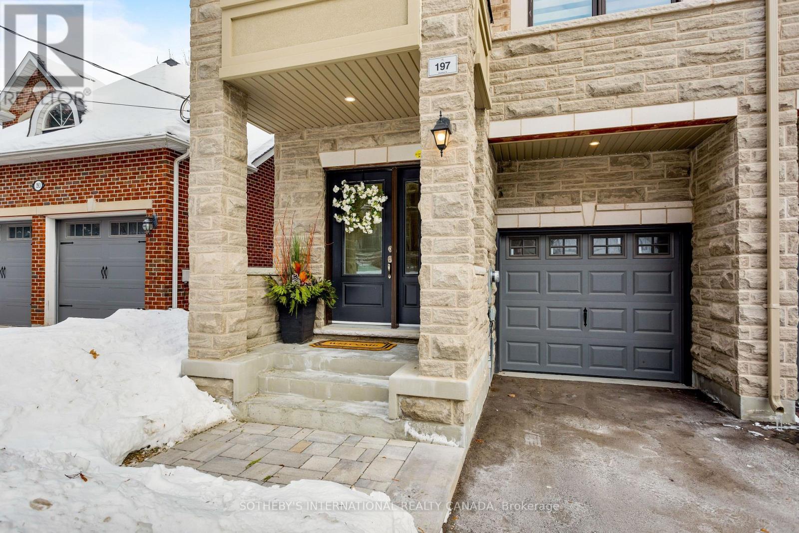 Row / Townhouse for Sale in 197 WYNDHAM STREET|Mississauga (Streetsville), Ontario L5M2S5 3