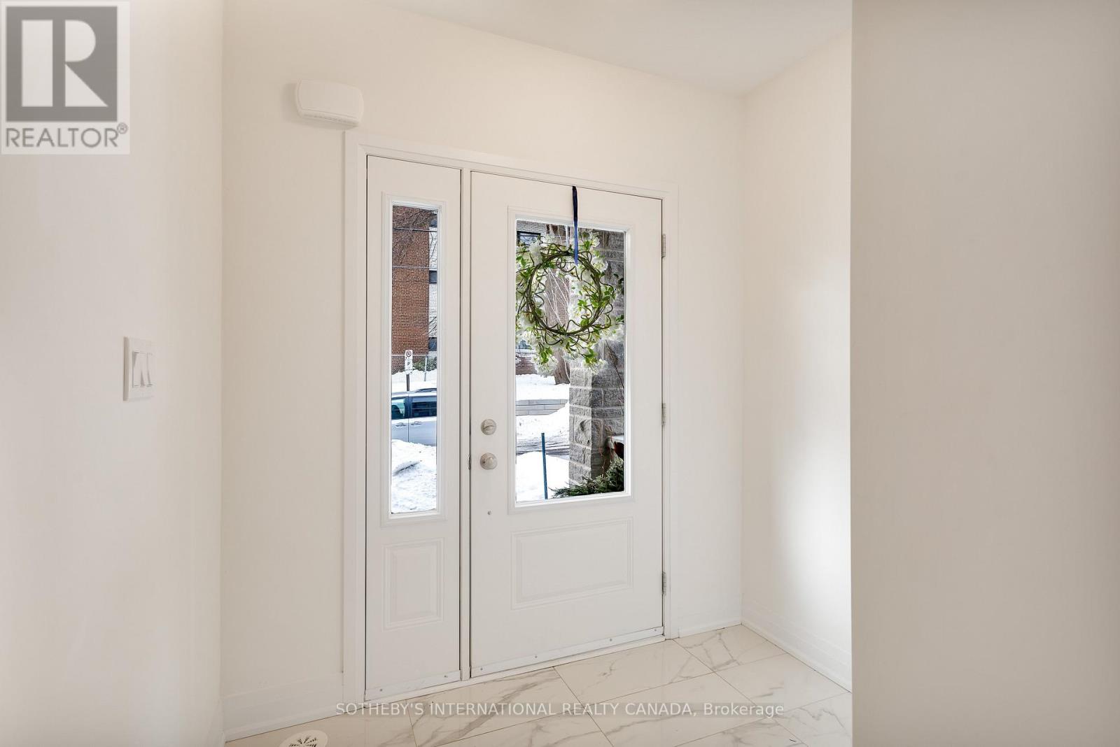 Row / Townhouse for Sale in 197 WYNDHAM STREET|Mississauga (Streetsville), Ontario L5M2S5 5