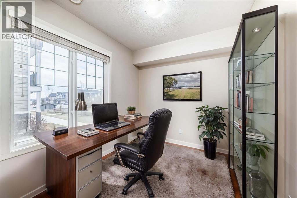 Row / Townhouse for Sale in 45 Nolanlake Cove NW|Calgary, Alberta T3R0Z7 4