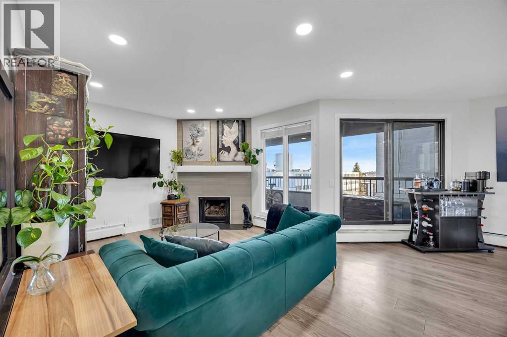 Apartment for Sale in 302, 526 5 Street NE|Calgary, Alberta T2E3W6 5