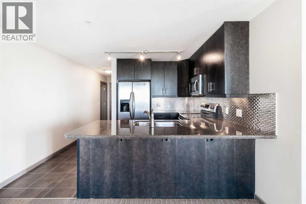 Apartment for Sale in 2010, 210 15 Avenue SE|Calgary, Alberta T2B0B5 3