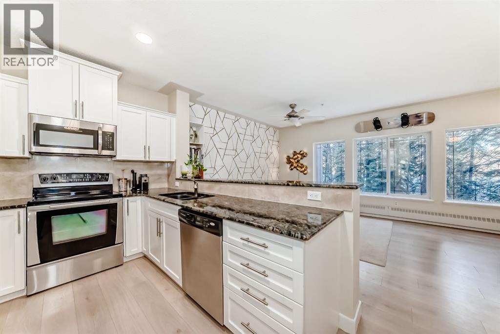 Apartment for Sale in 114, 30 Discovery Ridge Close SW|Calgary, Alberta T3H5X5 2