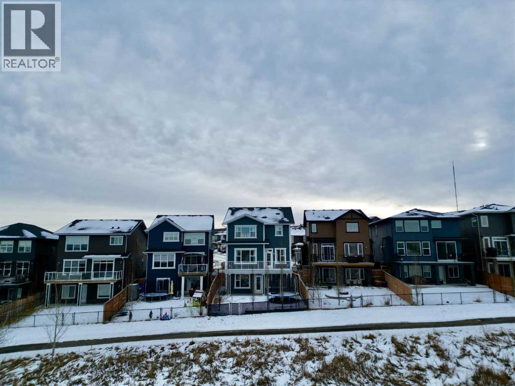 House for Sale in 155 Crestridge Hill SW|Calgary, Alberta T3B6H1