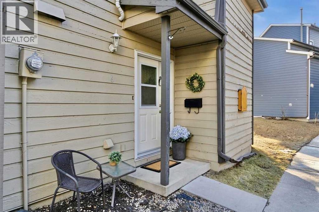 Row / Townhouse for Sale in 6, 99 Grier Place NE|Calgary, Alberta T2K5Y5 2