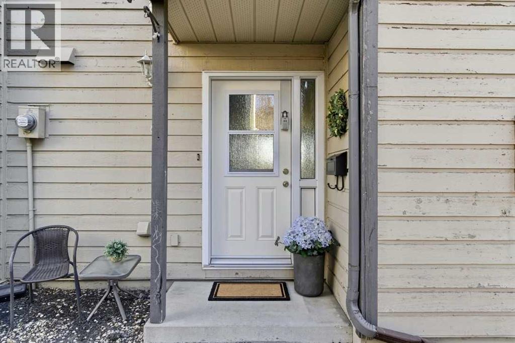 Row / Townhouse for Sale in 6, 99 Grier Place NE|Calgary, Alberta T2K5Y5 3