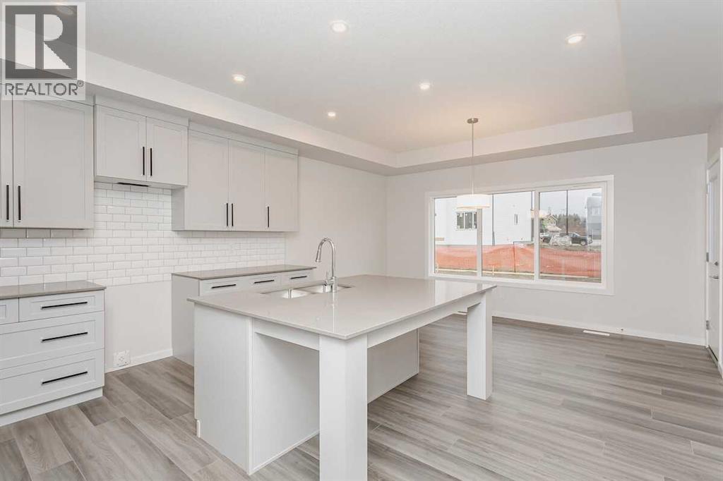 House for Sale in 5 Heartwood Lane SE|Calgary, Alberta T3M2K1 3