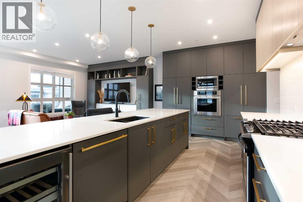 Apartment for Sale in 401, 4275 Norford Avenue NW|Calgary, Alberta T3B6M2 3